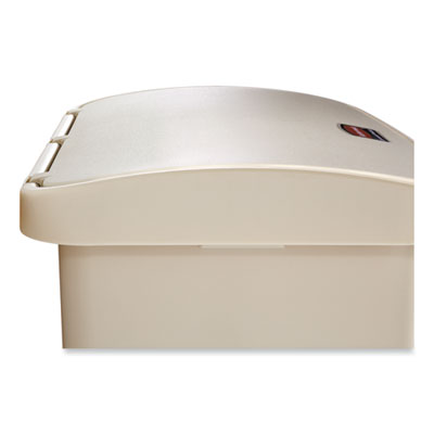Streamline Resin Step-On Container, Front Step Style, 13 gal
